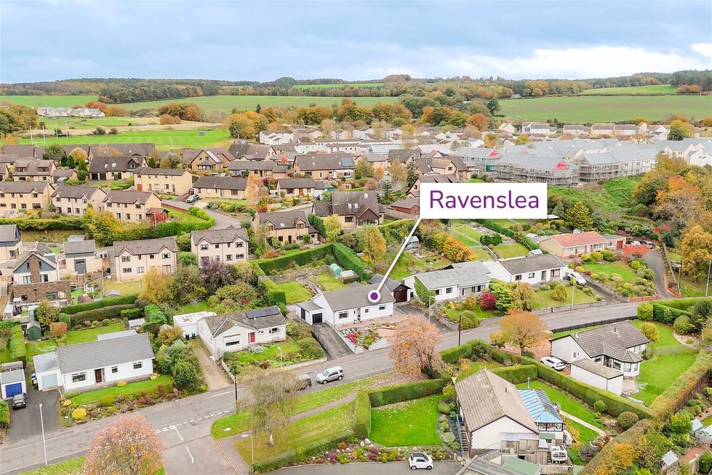 Ravenslea-02.jpg