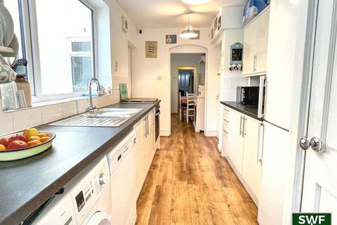 undefined, Henwood Road, Compton