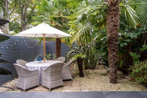 undefined, Holmewood Gardens, London, SW2