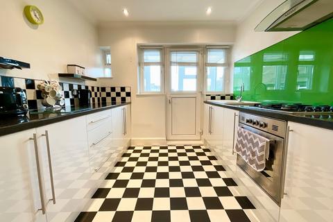 undefined, Malvern Crescent, Scarborough, YO12