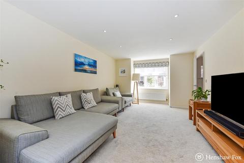 4 bedroom detached house for sale, Knights Meadow, North Baddesley, Hampshire