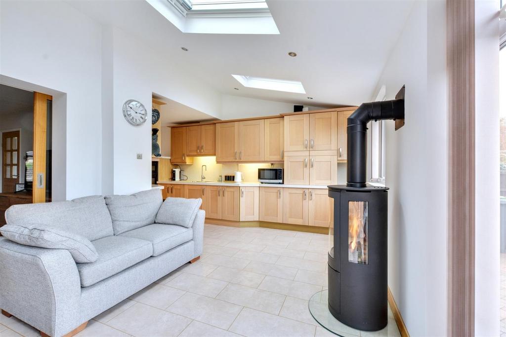 Living/Dining Kitchen