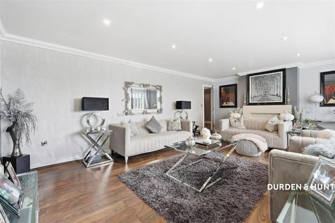 7 bedroom detached house for sale, Church Road, Colchester CO7