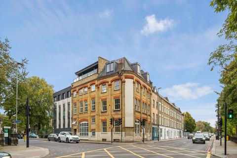 Bolingbroke Grove, London, SW11