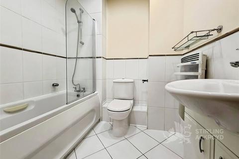 2 bedroom apartment to rent, Station Approach, Surrey GU22