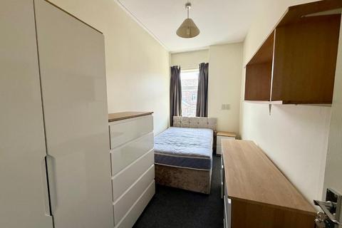 1 bedroom terraced house to rent, Guildford Street, Stoke-On-Trent ST4