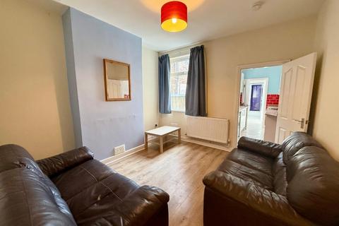 1 bedroom terraced house to rent, Guildford Street, Stoke-On-Trent ST4
