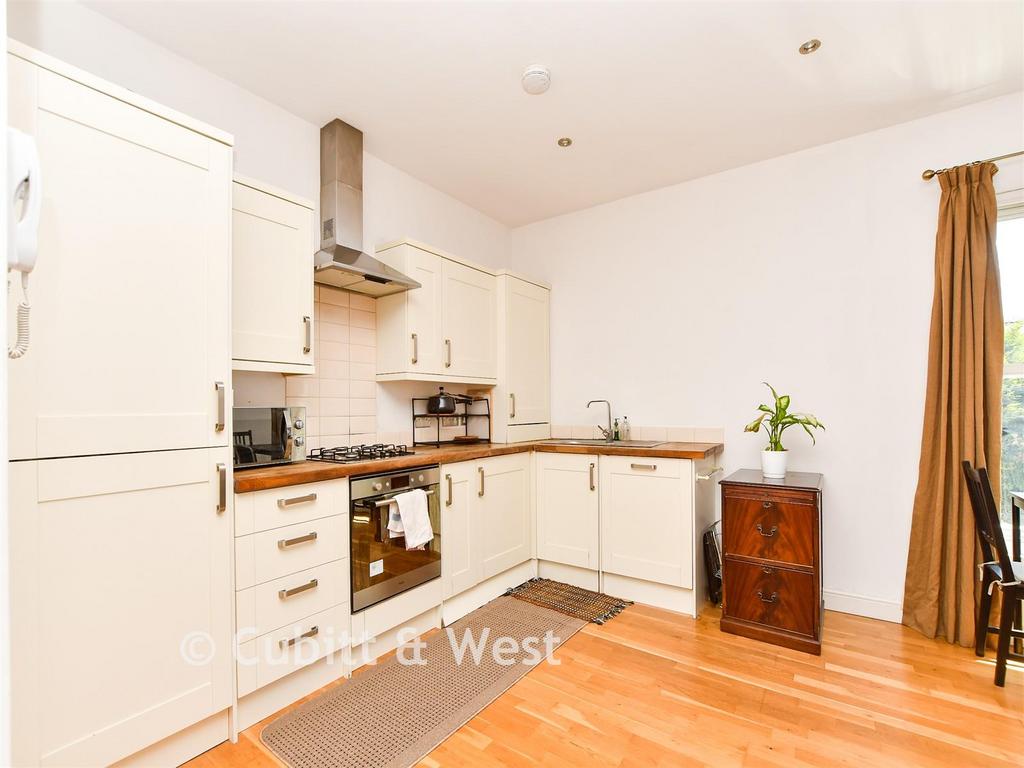 Lounge/Kitchen