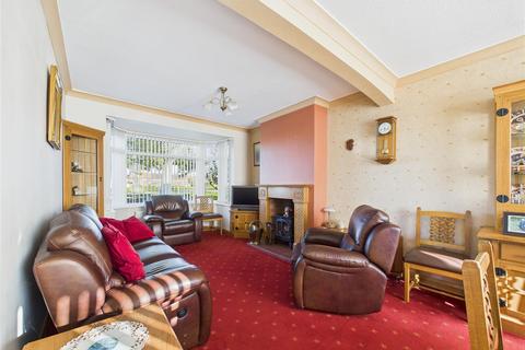 3 bedroom end of terrace house for sale, First Lane, Hessle