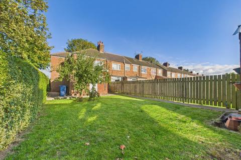 3 bedroom end of terrace house for sale, First Lane, Hessle