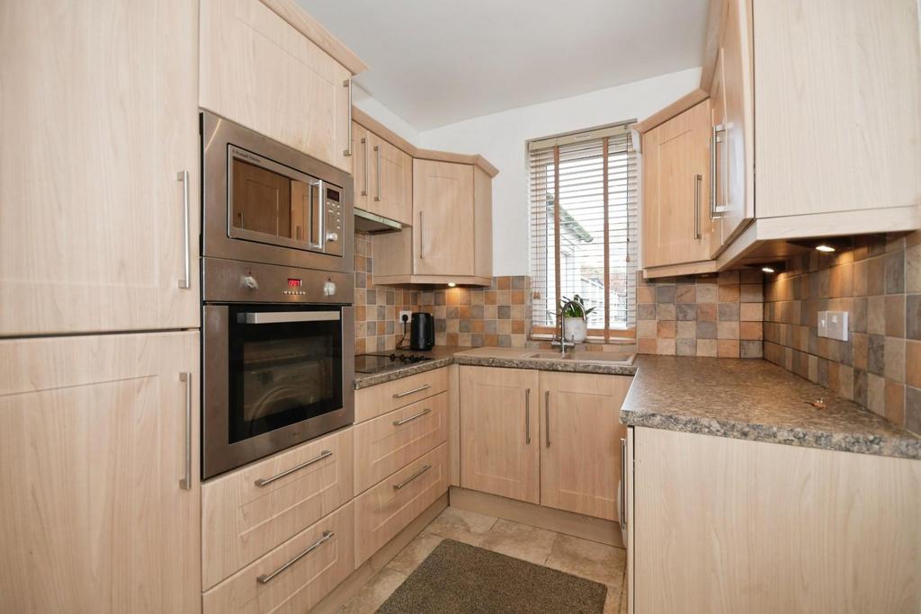 KITCHEN 03.jpg