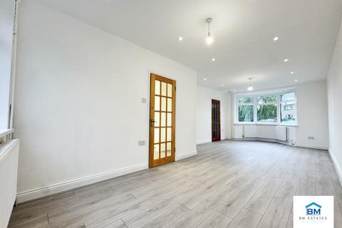 3 bedroom semi-detached house for sale, Kirminton Gardens, Leicester LE5