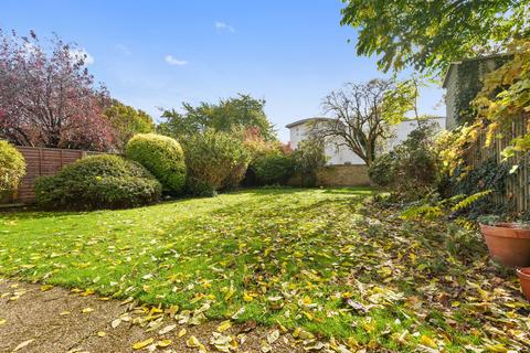 2 bedroom flat for sale, Trinity Crescent, London, SW17