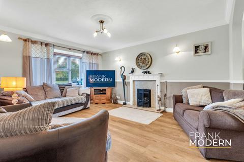 4 bedroom detached house for sale, The Hayfields, Spalding, PE11