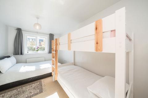 1 bedroom flat for sale, Academy Place, Isleworth TW7