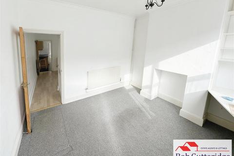 2 bedroom terraced house to rent, Taylor Street, May Bank, Newcastle