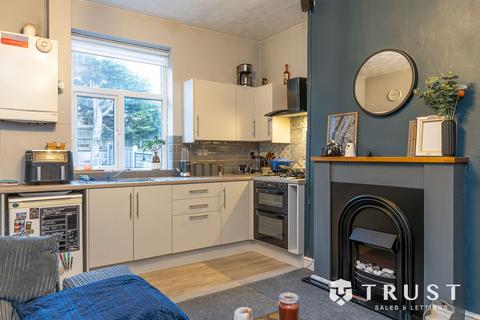1 bedroom terraced house for sale, Leeds Road, Dewsbury, WF12