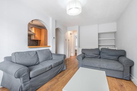Hogarth Crescent, Colliers Wood, London, SW19