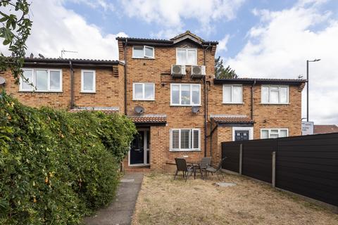 1 bedroom flat to rent, Hogarth Crescent, Colliers Wood, London, SW19