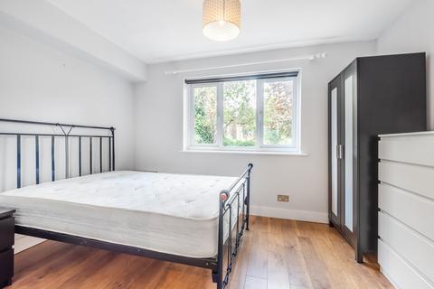 1 bedroom flat to rent, Hogarth Crescent, Colliers Wood, London, SW19