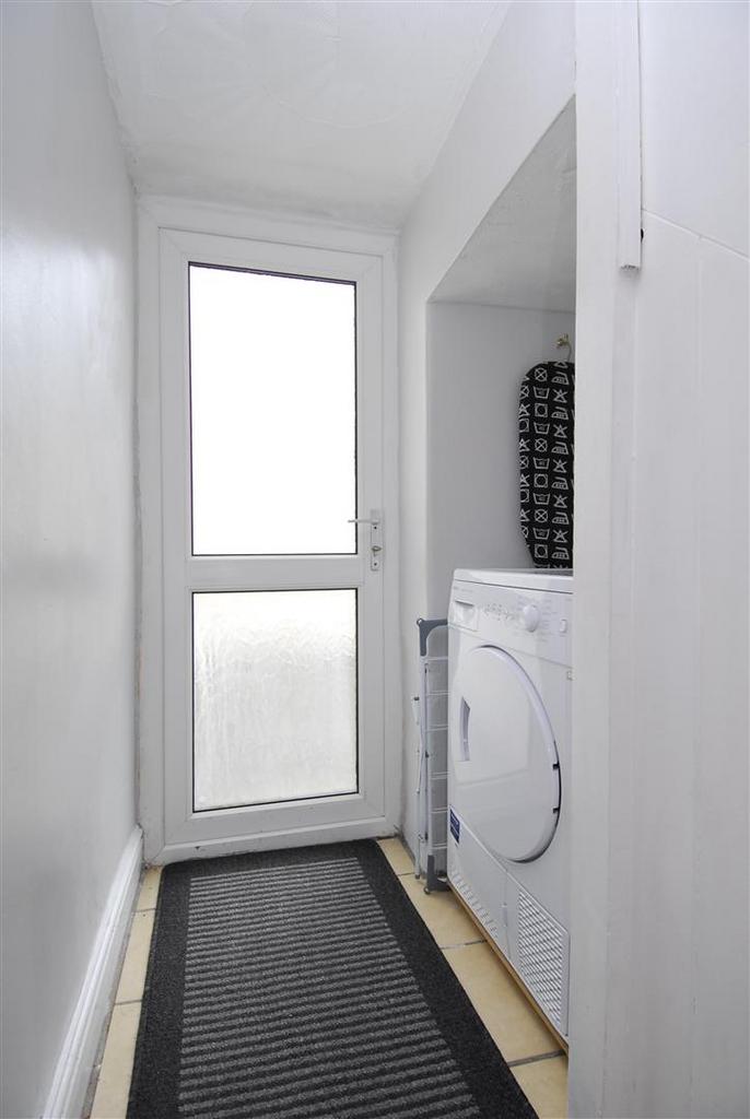 2 Wellington St003.JPG