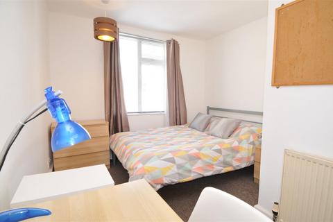 undefined, Mount Street, Plymouth PL4