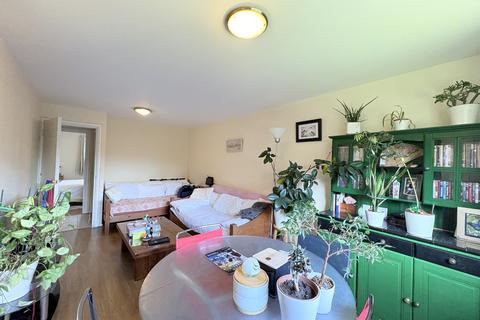 undefined, Sheridan Court, Hounslow, Greater London, TW45EE