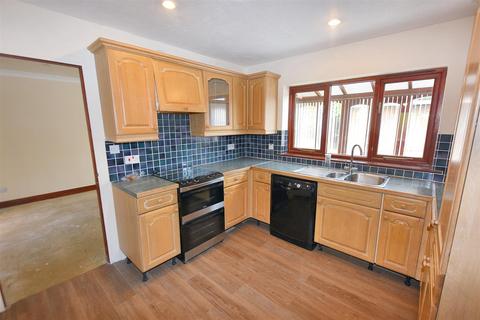 42 Agar Crescent, Illogan Highway, Redruth, TR15 3NG