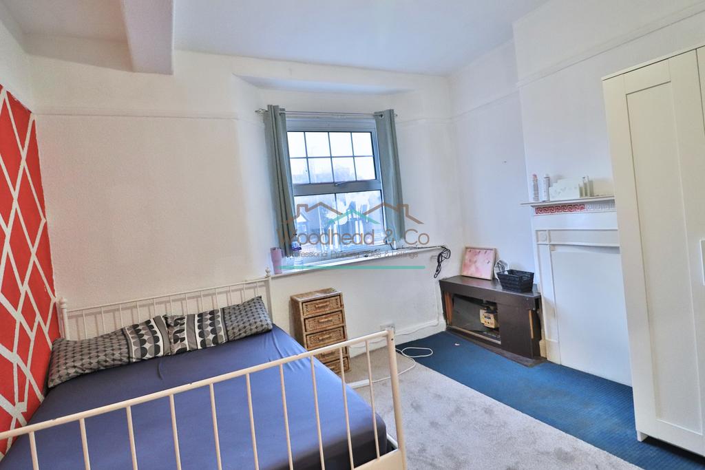 Swanspool Bedroom1