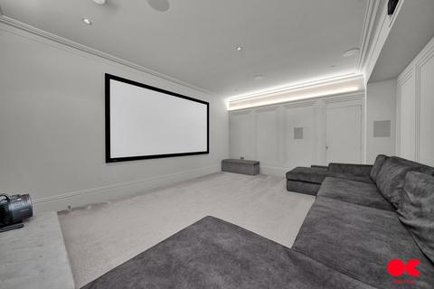 17 Freeman Way, Hornchurch, RM11 3PH