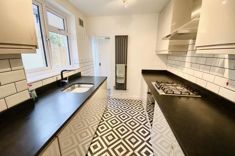 2 bedroom terraced house to rent, Beckett Street, Faversham ME13