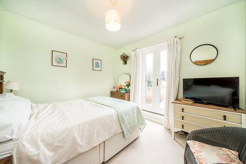 4 Napier Road, Isleworth, TW7 7HW