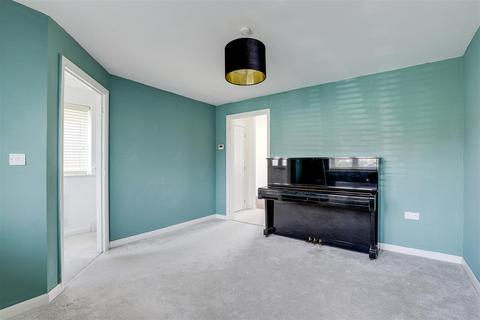 3 bedroom semi-detached house for sale, Rose Way, Edwalton NG12