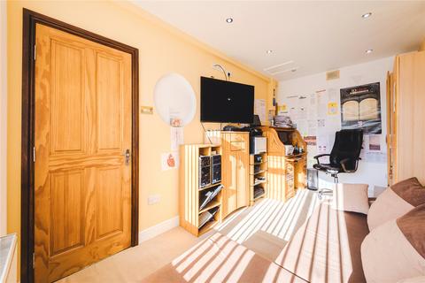 4 bedroom detached house for sale, Oxford Road, Wiltshire SN3