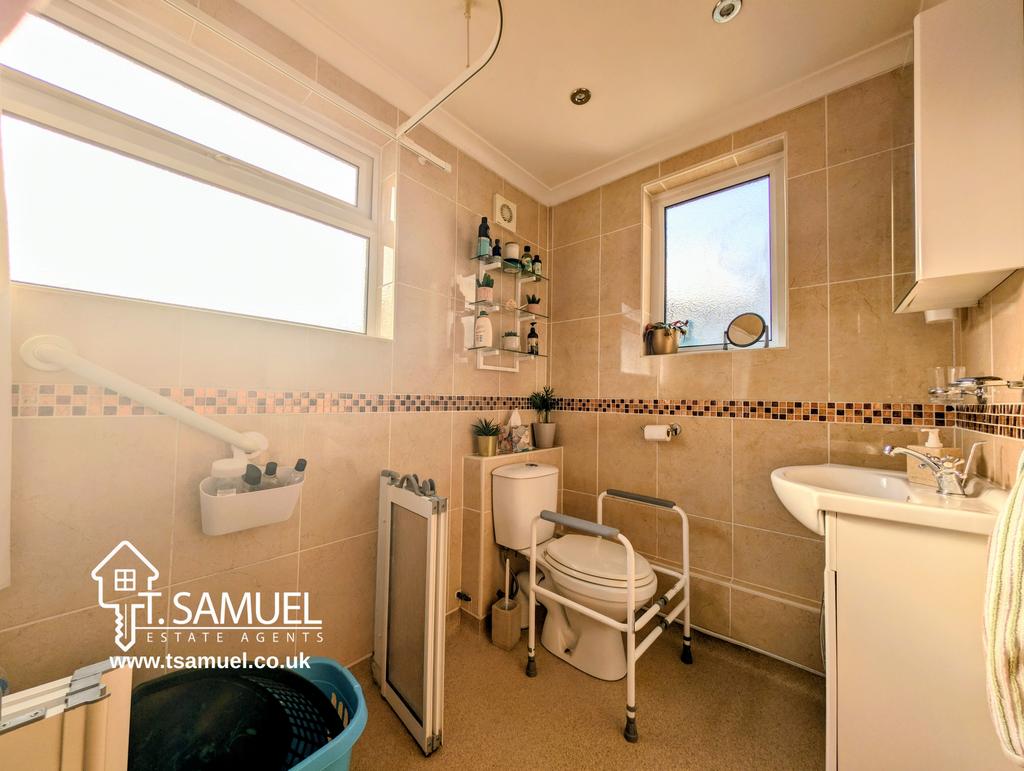 Downstairs wetroom