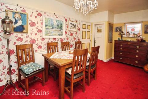 3 bedroom semi-detached house for sale, Clifton Avenue, Lancashire PR25