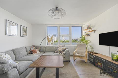 2 bedroom flat for sale, Odessa Street, Canada Water, SE16