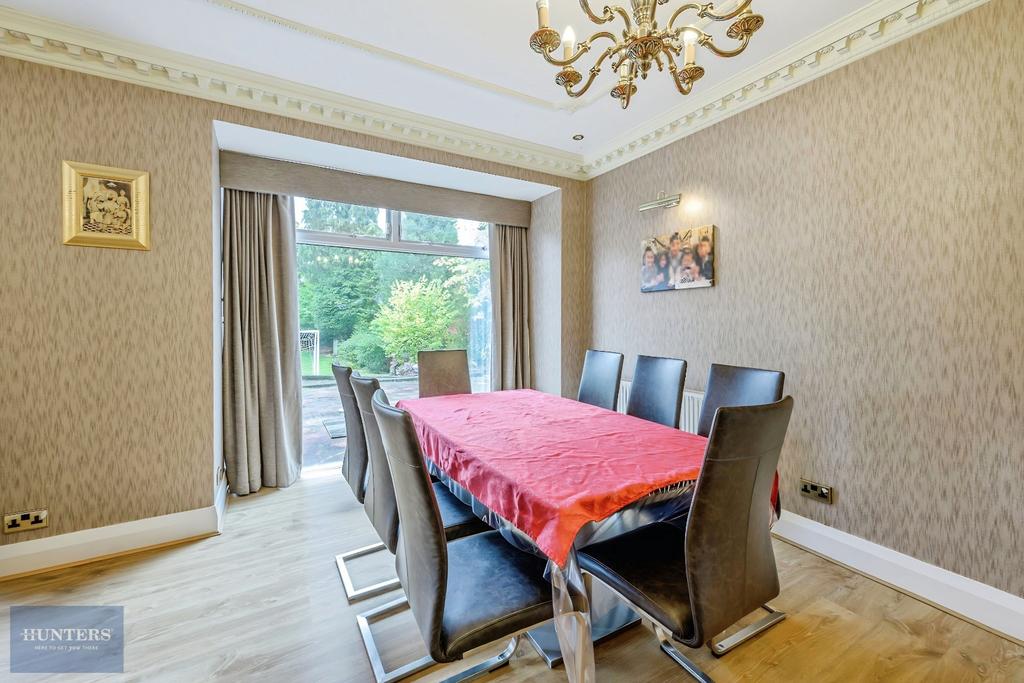 Lounge Dining Room 2