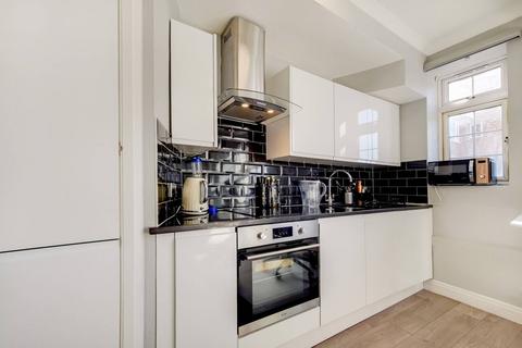 Studio for sale, Sussex Gardens, Hyde Park Estate, London, W2