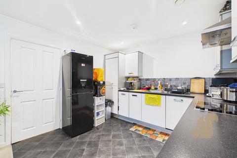 2 bedroom ground floor flat for sale, Cavalry Road, Colchester