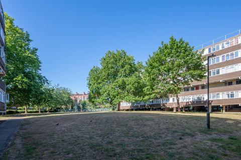 3 bedroom flat for sale, Garratt Lane, Tooting, London, SW17