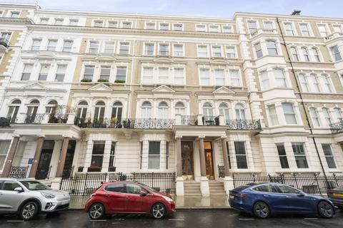 De Vere Gardens, Kensington, London, W8