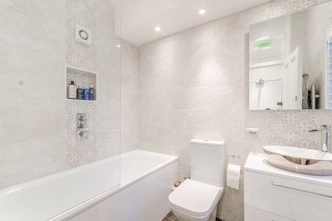 De Vere Gardens, Kensington, London, W8