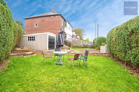 3 bedroom semi-detached house for sale, Leeds & Bradford Road, Leeds