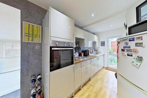 2 bedroom detached bungalow for sale, Sunnyhill Road, Herne Bay, CT6 8LU