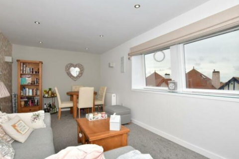 2 bedroom flat for sale, Beacon Hill, Herne Bay