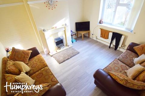 4 bedroom house share to rent, Roberts Avenue, Newcastle-Under-Lyme ST5