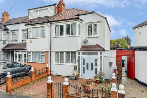 3 bedroom semi-detached house for sale, Chilmark Road, London, SW16