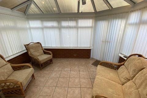 2 bedroom bungalow for sale, Lincoln Crescent, Wrockwardine Wood, Telford, Shropshire, TF2