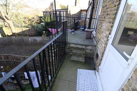 3 bedroom apartment to rent, Bestwood Street, Deptford, SE8